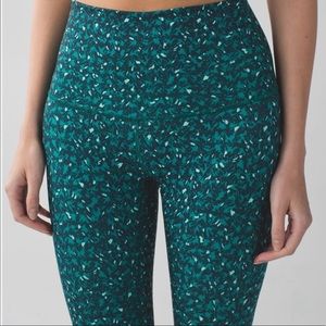Lululemon Green Pattern Wunder Under Leggings